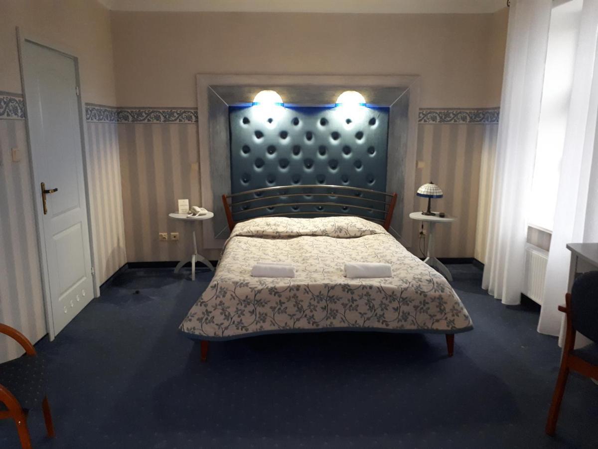 Hotel Marmulowski Вейхерово Екстериор снимка