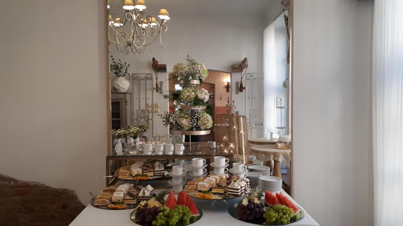 Hotel Marmulowski Вейхерово Екстериор снимка